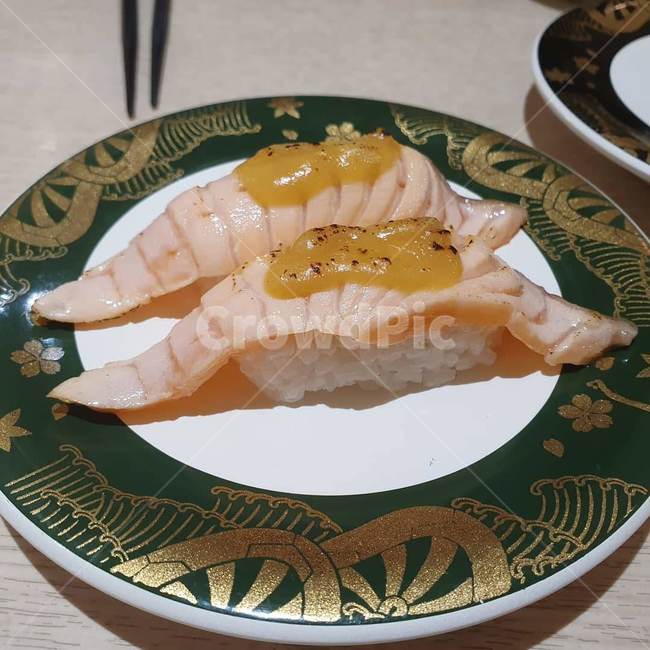 dish,요리,meal,식사,음식,salmon,연어,시마스시,갈릭소스,스시,초밥,일식,food,sushi