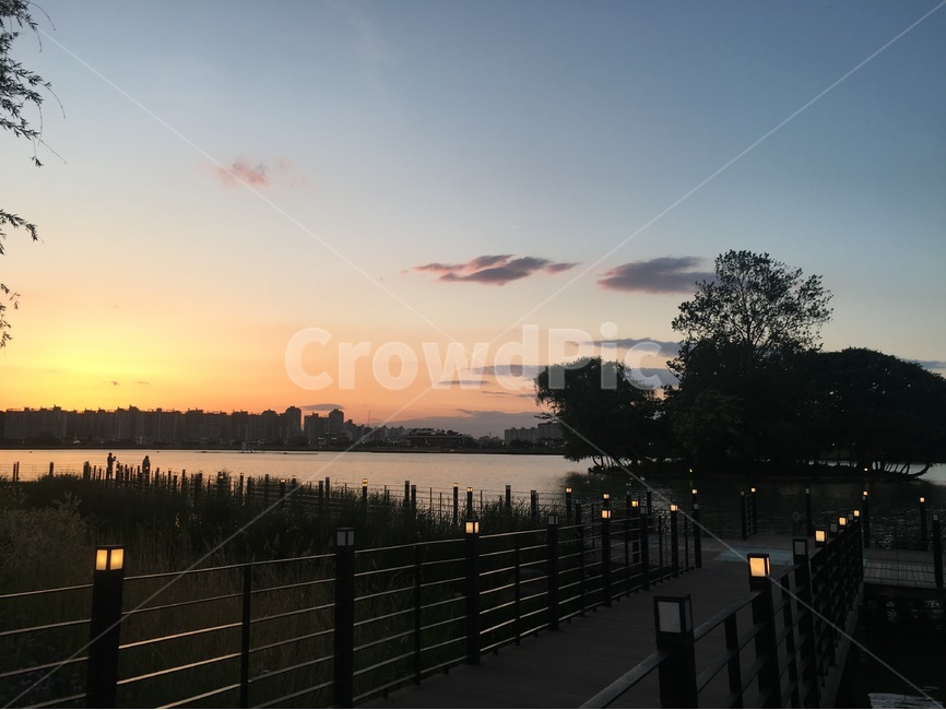 노을,sunset,하늘,sky,풍경,도시,풍경,city,landscape,한국도시풍경,한국도시경관,korea cityscape,railing,난간
