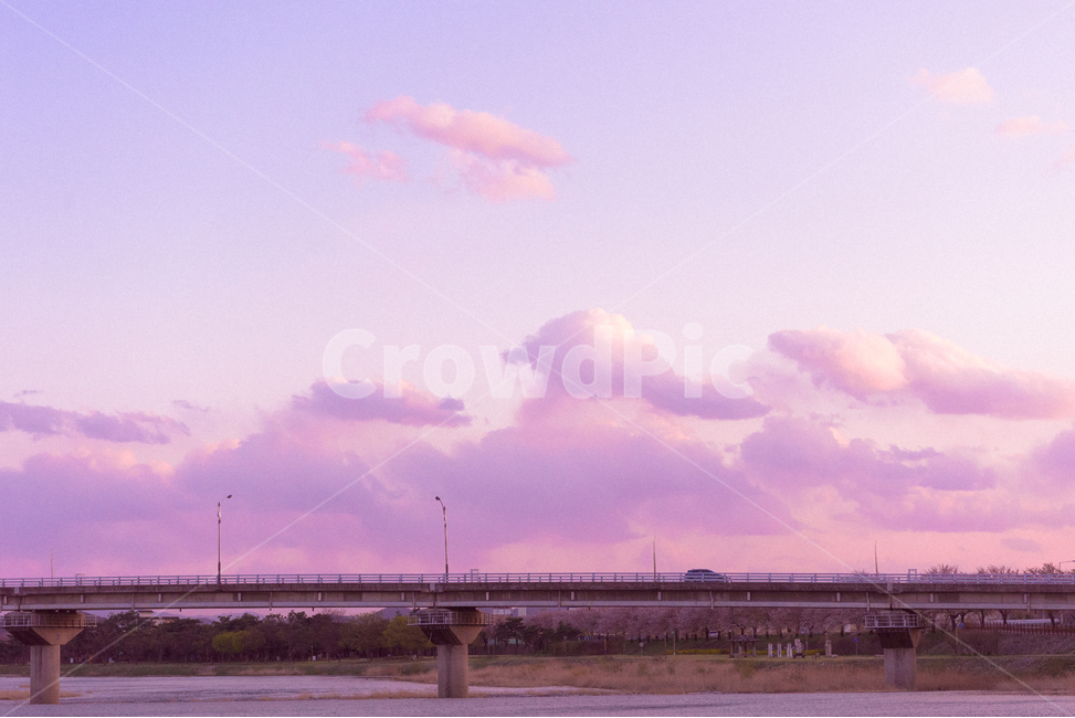 노을,저녁,다리,구름,석양,eveningsunset,sunset,bridge,cloud,보라빛,purplesky,자연,풍경,nature,landscape,감성,sensible,feeling,색깔,색상,색채,색감,color sense,color sensitivity,feeling of color,outdoors,옥외