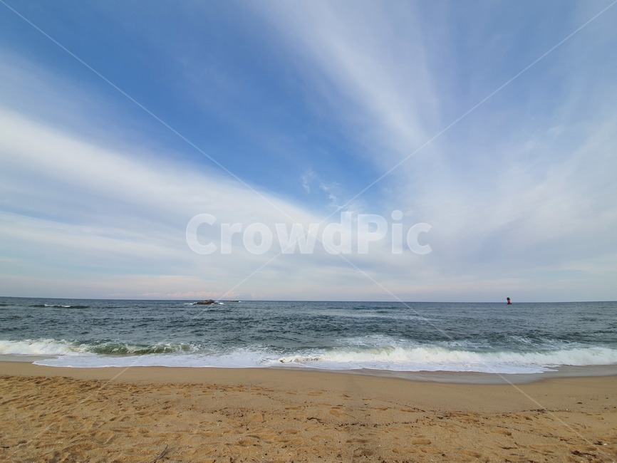 바다,해수욕장,자연,풍경,구름,하늘,모래,파도,ocean,sea,물,water,outdoors,nature