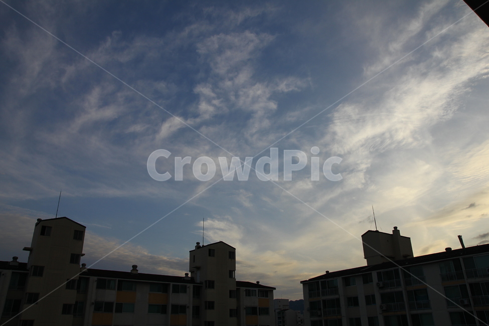 하늘,구름,파랑,하양,sky,blue,cloud,white,도시,풍경,city,landscape,한국도시풍경,한국도시경관,korea cityscape,건축물,건물외관,exterior,building,structure,architecture,construction,nature,자연,weather,날씨,outdoors,옥외