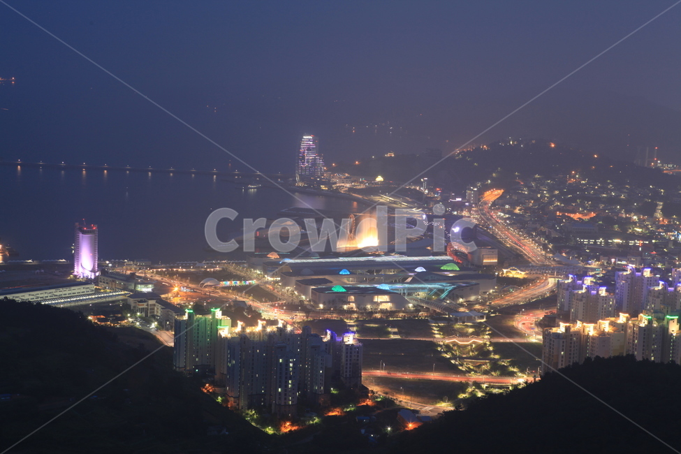야경,도시,바다,불빛,다리,야경,밤,풍경,nightscape,night,landscape,도시,city,outdoors,옥외,경치,nature,자연,scenery,town,시티,urban,어반,building,건물,metropolis,중심지,aerial view,조감도