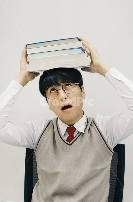 수능,교육,학생,교복,시험,강의,수업,고등학생,고3,남고생,남자고등학생,남고,수능시험,기말고사,중간고사,모의고사,exam,quiz,test,공부,남자,남학생,학업,진로,사람,인물,인간,human,person,얼굴표정,facial expression,face,남성,남자,man,male,감정표현,기분,feeling,emotion,교육,학교,공부,education,learning,study,school