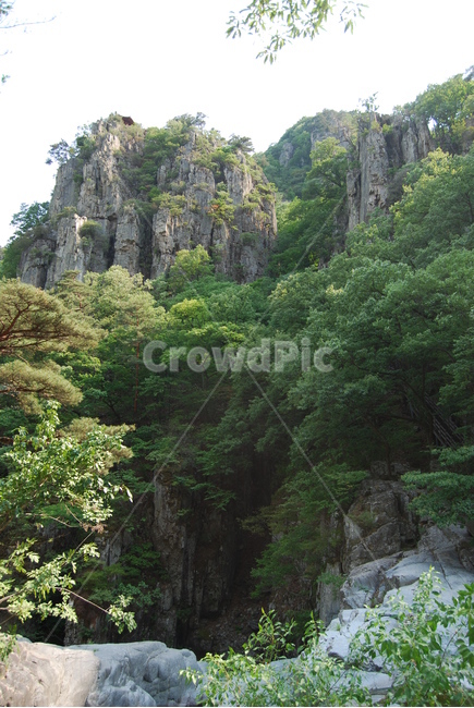 내연산,문수봉,연산폭포,무풍폭포,상생폭포,자연의위대함,등산로,능선,아름다움,신비스런산,돌,산행,힐링,자연,감성,등산,계절,여행,한국,한국명산,한국등산,풍경,눈,나무,하늘,바람,바람소리,환경,생태계,산,땅,자연,풍경,nature,landscape,한국자연풍경,한국자연경관,korea nature landscape,outdoors,옥외