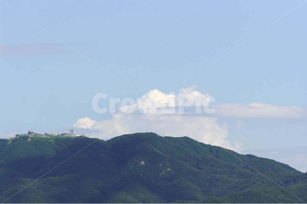 구름,cloud,하늘,파란,날씨,맑음,상쾌,쾌청,솜사탕,하얀,자연,풍경,nature,landscape,outdoors,옥외,slope,경사,weather