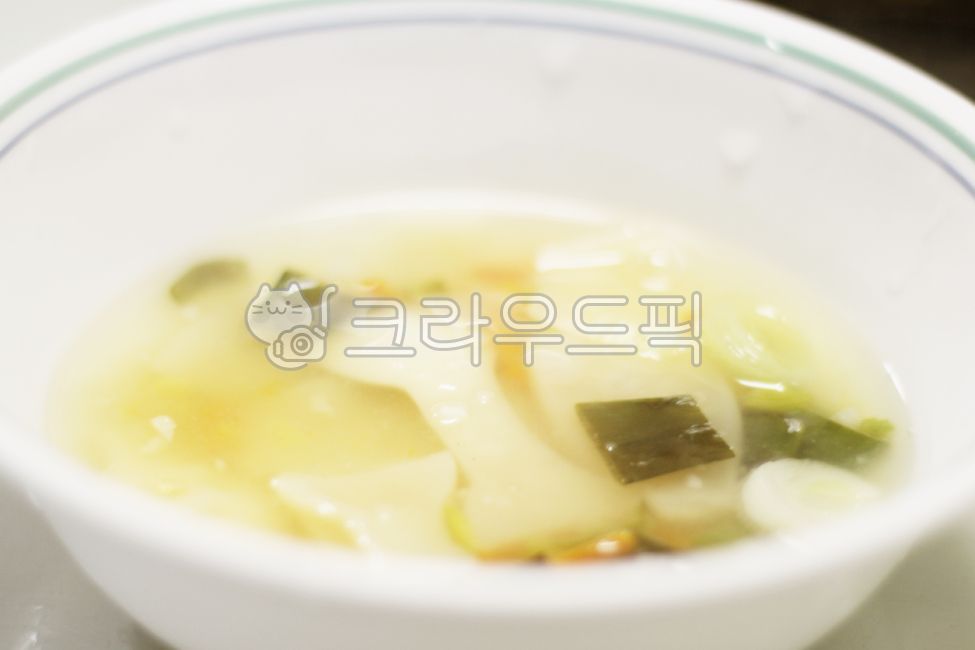 potato soup,Potato dish,soup,Potato sujebi,sujebi,Flour noodles,Flour dishes,Soup dish