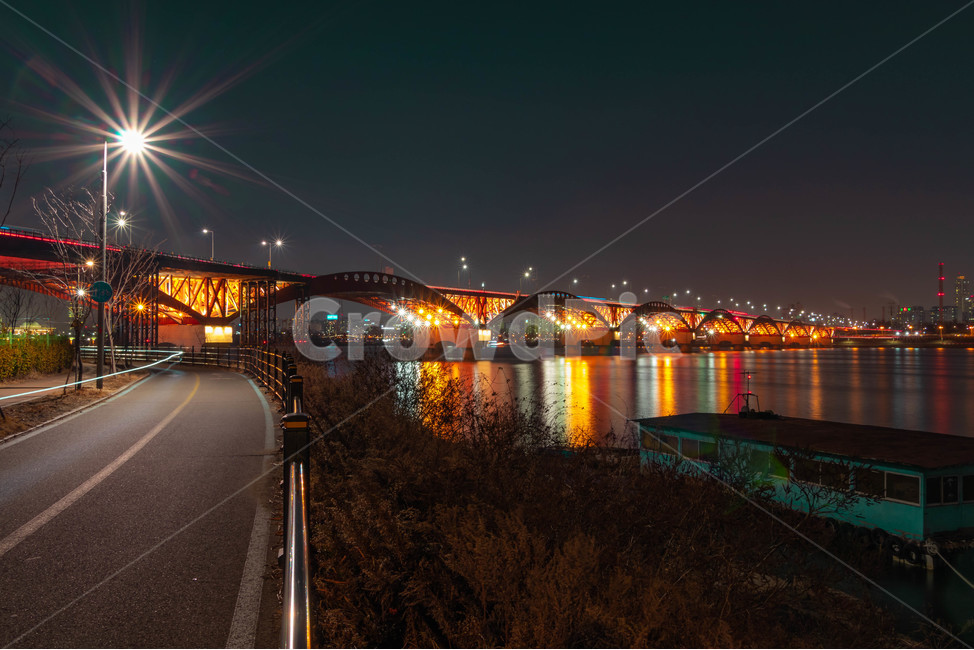 한강야경,야경,성산대교,한강대교,도시야경,서울,반포대교,반포,glow,seoul,hanriver,hangang,hangangriver,banpobridge,cloud,river,sungsanbridge,bridge,city,cityview,night,nightview,nightscape,nightshot,light,nightlight,가로등,streetlight