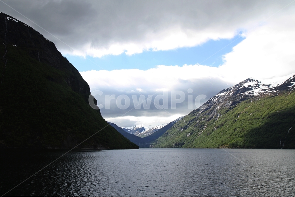 외국풍경사진,노르웨이풍경사진,해외풍경사진,북유럽풍경사진,피요르드,호수,감성사진,겨울,계절,winter,season,자연,풍경,nature,landscape,해외,외국,세계,foreign,oversea,world,세계자연풍경,해외자연풍경,외국자연풍경,world nature landscape,outdoors,옥외,mountain,산,water,물,mountain range,산맥