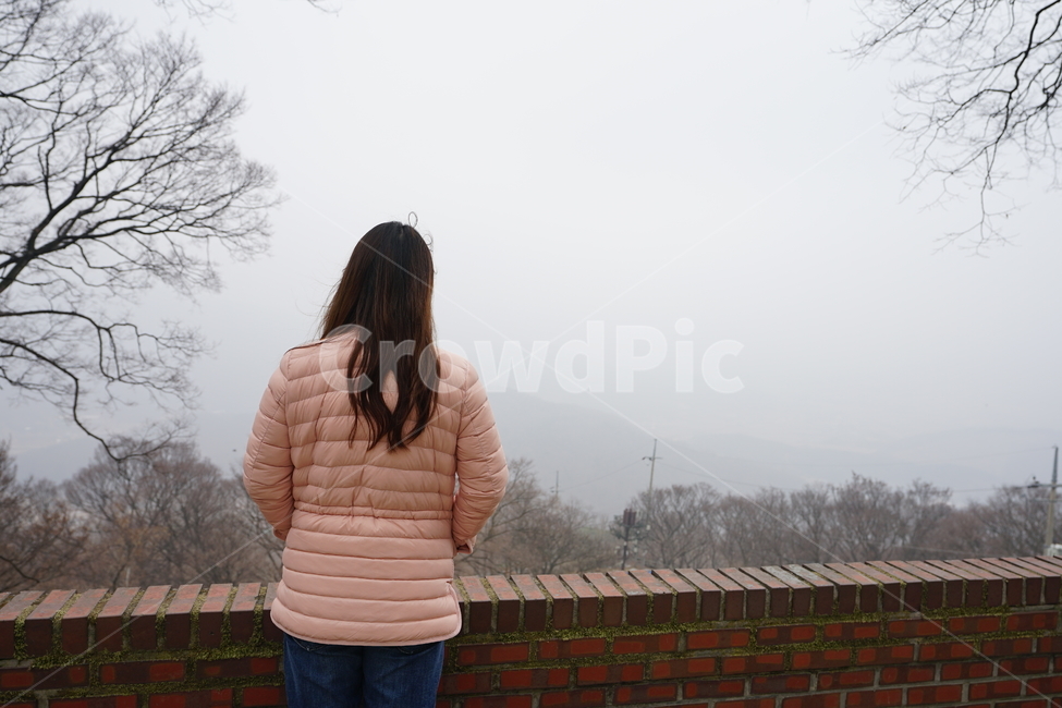 누나,여자,여성,여인,인물,인물사진,쓸쓸함,뒷태,우먼,봄처녀,처녀,사람,감성,겨울,계절,winter,season,사람,인물,인간,human,person,여성,여자,woman,female,lady,고독함,외로움,쓸쓸함,우울함,슬픔,lonely,solitary
