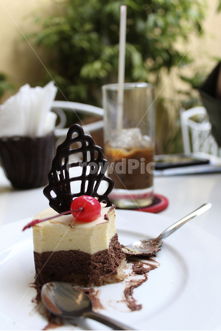 누끼,음식,디저트,케이크,케잌,cake,dessert,food,cherry,체리,스푼,spoon,음식,식재료,요리,food,cook,meal,dishes,food reserves,빵,bread,디저트,간식,후식,dessert,snack