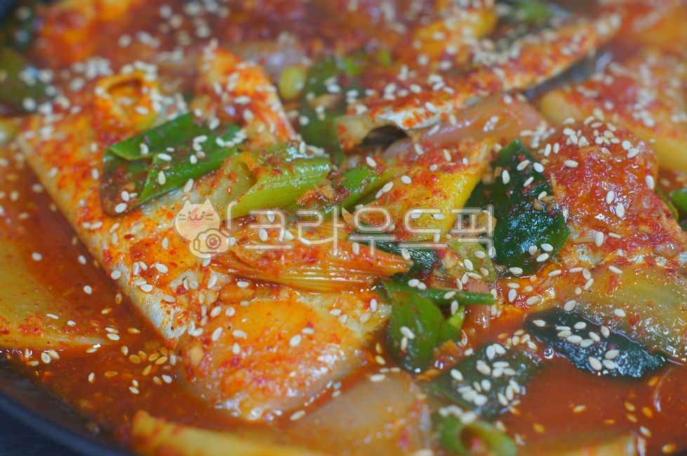 갈치조림,galchijorim,braisedcutlassfish,stewedjejubeltfish,太刀魚の煮付け,カルチジョリム,생선요리,seafood,fish,fishdishes,fishcuisin,제주갈치조림,한국음식,localfood,향토음식,제주향토음식,jejulocalfood,음식,food,kfood,요리,플레이팅,foodpresentation,plating