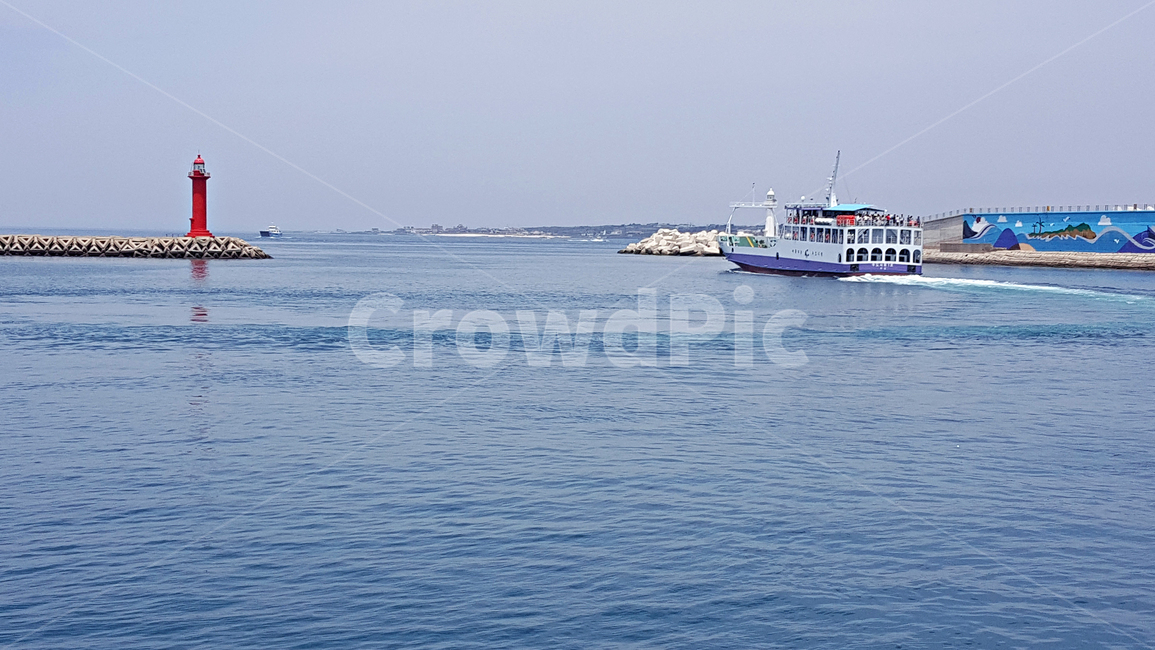 제주도,우도,유람선,바다,바다풍경,푸른바다,등대,선박,옥외,land,ocean,sea,대양