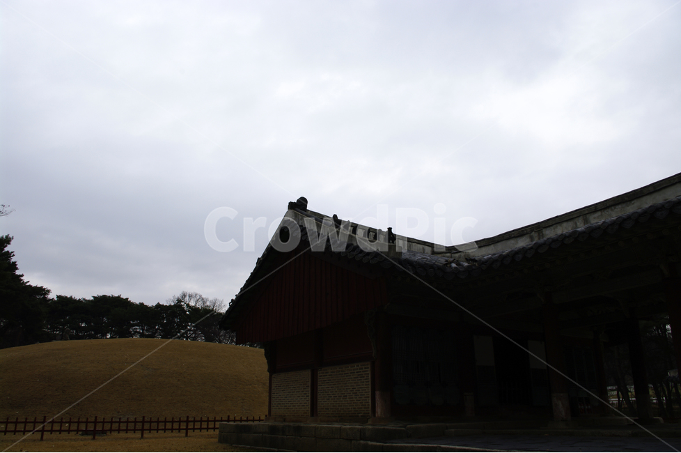 왕릉,한국,조선,릉,문화유산,하늘,한국전통,한국문화,korean traditional,korean culture,건축물,건물외관,exterior,building,structure,architecture,construction