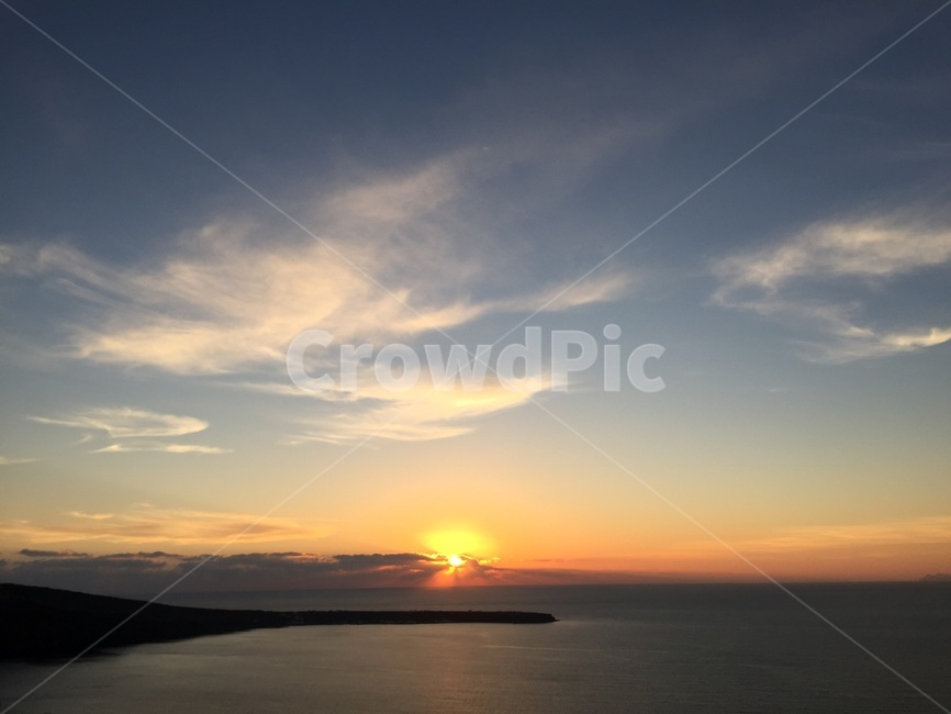 바다,노을,바닷가,해질녘,구름,자연,풍경,nature,landscape,outdoors,옥외,sky,하늘,sunset,일몰,dusk,황혼,dawn,새벽,red sky,붉은 하늘