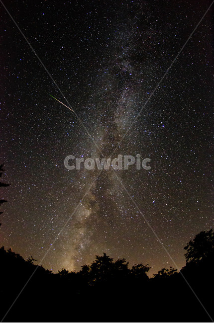 은하수,별똥별,밤하늘,별,몽환적,야경,별자리,constellation,여름,summmer,star,shottingstar,milkyway,night,nightsky,astronomy,astronomical,천문,천체,background,자연,풍경,nature,landscape,outdoors,옥외