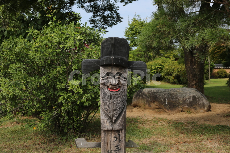 천하대장군,한국,전통,구조물,조각,장승,웃음,한국전통,한국문화,korean traditional,korean culture,조각상,동상,석상,조형물,statue,bronze statue,stone statue
