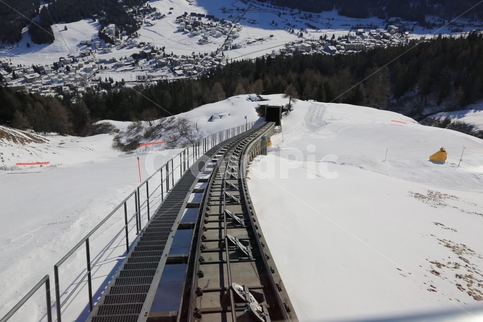 스위스,다보스,swiss,davos,railroad,철도,swizerland,snow,눈,설경,마을,산,mountain,village,town,landscape,rail,겨울,계절,winter,season,시골,마을,풍경,landscape,country,rural,town,교통,교통수단,traffic,transportation