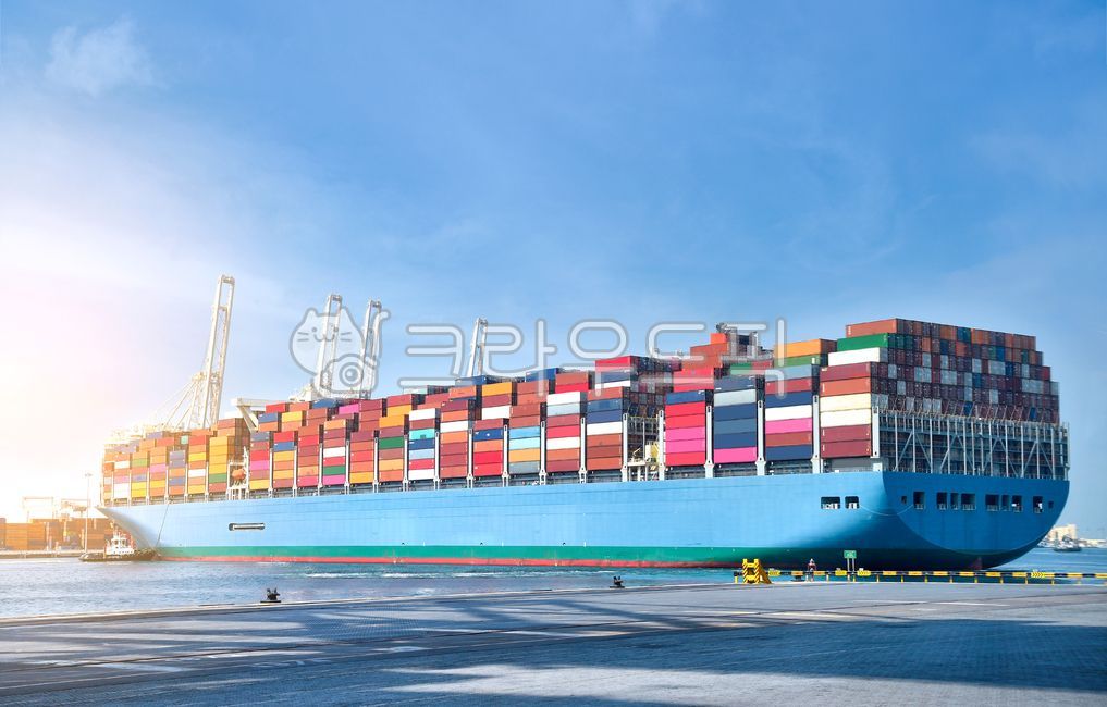 container,stacked,import,Maritime,arrival,container port,harbor,pattern,backlight,ship,logistics,industry,sea,marine,customs clearance,arrangement,dynamics,luggage,world trade,vessel,overseas expansion,berthing,cargo,export,maritime trade,large ship,Pier,