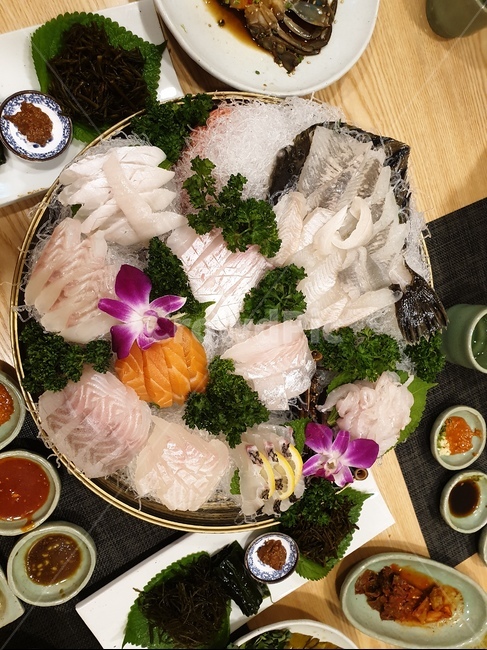 dish,요리,food,음식,meal,식사,일식,회,모듬회,광어회,연어,salmon,일식집,japanesefood,japanesedishes,해산물,seafood,음식,식재료,요리,food,cook,meal,dishes,food reserves,일식,일본음식,일본요리,Japanese food,Japanese dishes,Japanese meal,Japanese cook