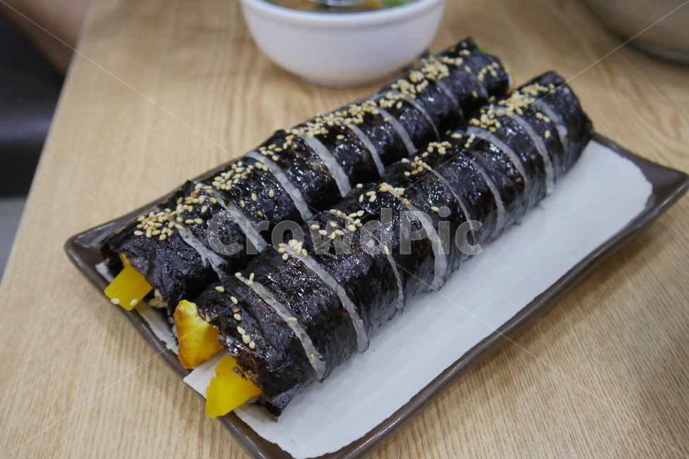 김밥,밥,한식,김,음식,식사,검정,깨,음식,식재료,요리,food,cook,meal,dishes,food reserves,한식,한국음식,한국요리,korean food,korean dishes,korean meal,korean cook