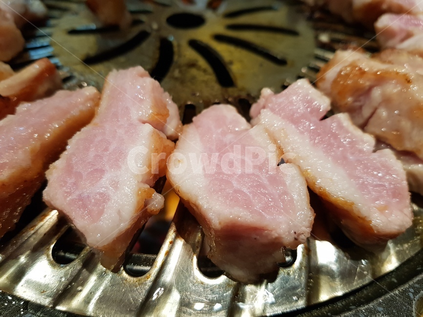 돼지고기,항정살,구이,불판,고기,돼지,음식,식재료,요리,food,cook,meal,dishes,food reserves,육류,고기,meat,한식,한국음식,한국요리,korean food,korean dishes,korean meal,korean cook