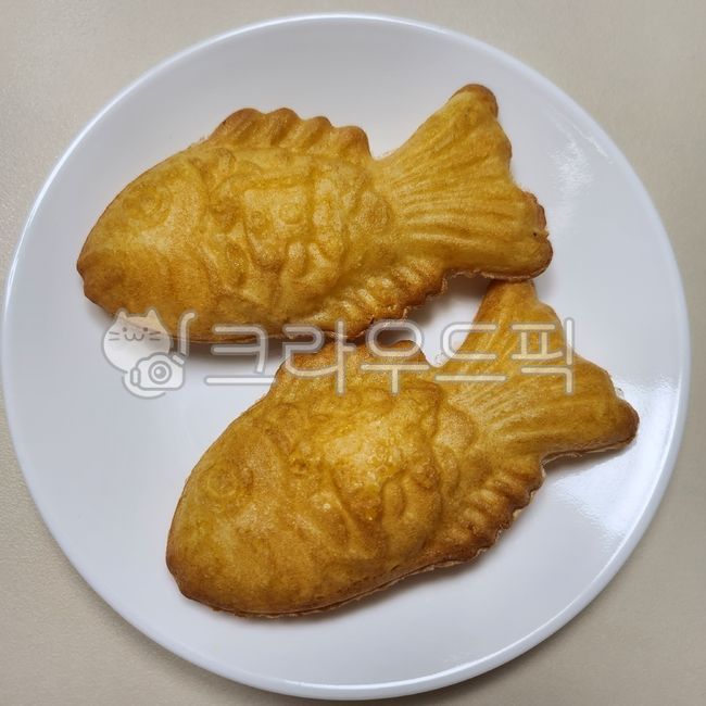 붕어빵,길거리음식,따스한,따뜻한,붕세권,한국음식,잉어빵,food,황금잉어빵,슈크림붕어,슈크림붕어빵,한국,간식,밀가루,겨울,겨울간식,계절간식,황금붕어빵,분식,겨울음식