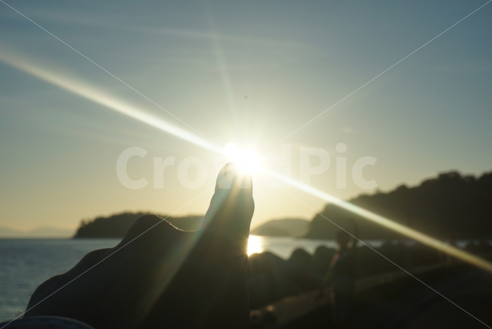 여행,travel,여행사진,국내여행,혼자여행,사진,배경사진,배경,이쁜사진,색감,색감좋은사진,통영,통영여행,일몰,노을,해,태양,손가락,빛,자연,풍경,nature,landscape,사람,인물,인간,human,person,light,flare,플레어,sunlight,햇빛
