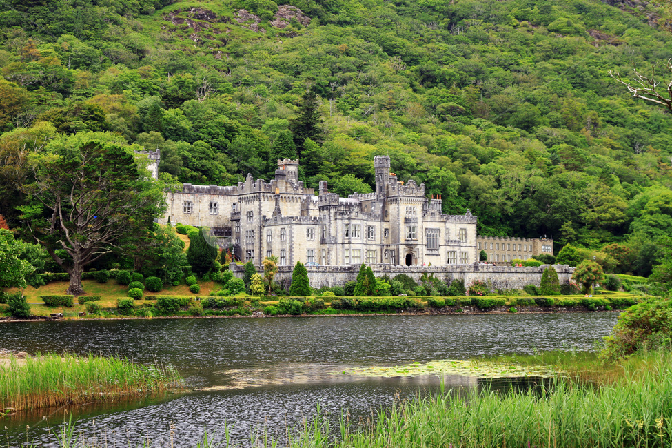 아일랜드,ireland,여행사진,여행,유럽여행,유럽,성,캐슬,호수,산,자연,자연사진,관광지,여행지,킬리모어,KylemoreCastle,Kylemore,랜드마크,landmark,tourist attraction,해외,외국,세계,foreign,oversea,world,세계랜드마크,해외랜드마크,외국랜드마크,world landmark,world tourist attraction,architecture,건축물,castle,building,건물,nature,outdoors,옥외,scenery,풍경