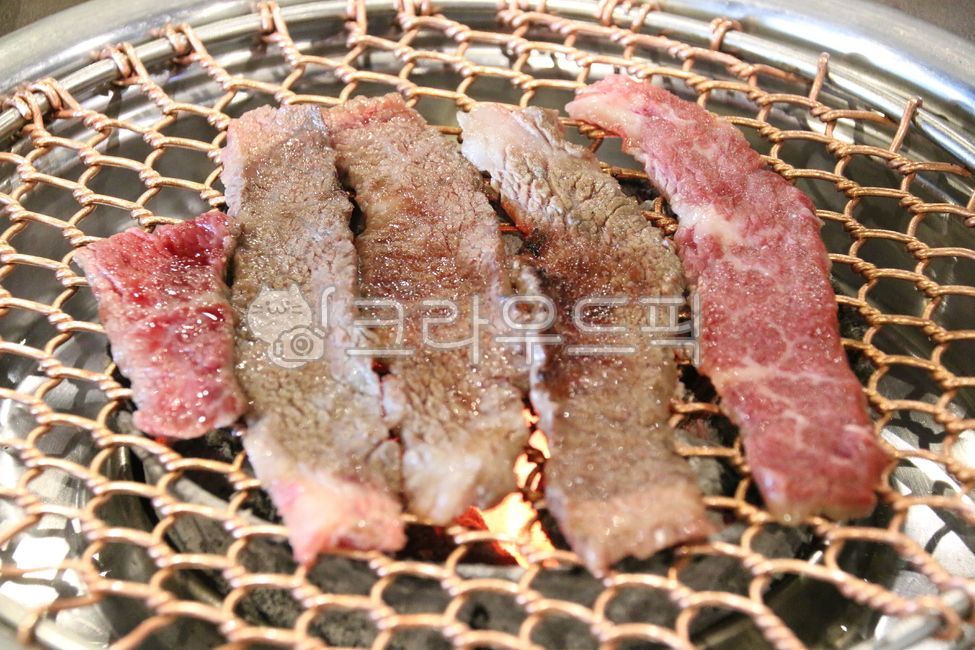 meal,Charcoal grill,cook,meat,ingredients,raw meat,cooking,pork,food