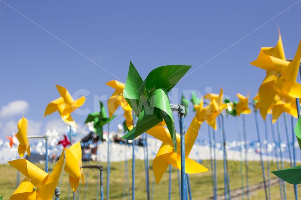 바람개비,하늘,sky,pinwheel,windmill,수평구성,임진각,포토,photography,사물,물건,오브젝트,thing,object,matter