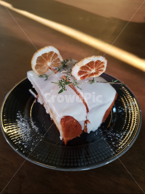 레몬,건조레몬,말린레몬,카스테라,디저트,카페,검은접시,접시,사기,도자기그릇,장식,꽃장식,요리,빵,bread,레몬소스,브래드,음식,식재료,요리,food,cook,meal,dishes,food reserves,디저트,간식,후식,dessert,snack