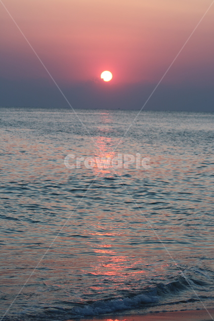 일출,자연풍경,해돋이,바다,감성,색상,칼라풀,화려한,일출풍경,태양,동해일출,빛반영,자연,풍경,nature,landscape,outdoors,옥외,sunlight,햇빛,sky,하늘,sunset,일몰,dusk,황혼,dawn,새벽,red sky,붉은 하늘