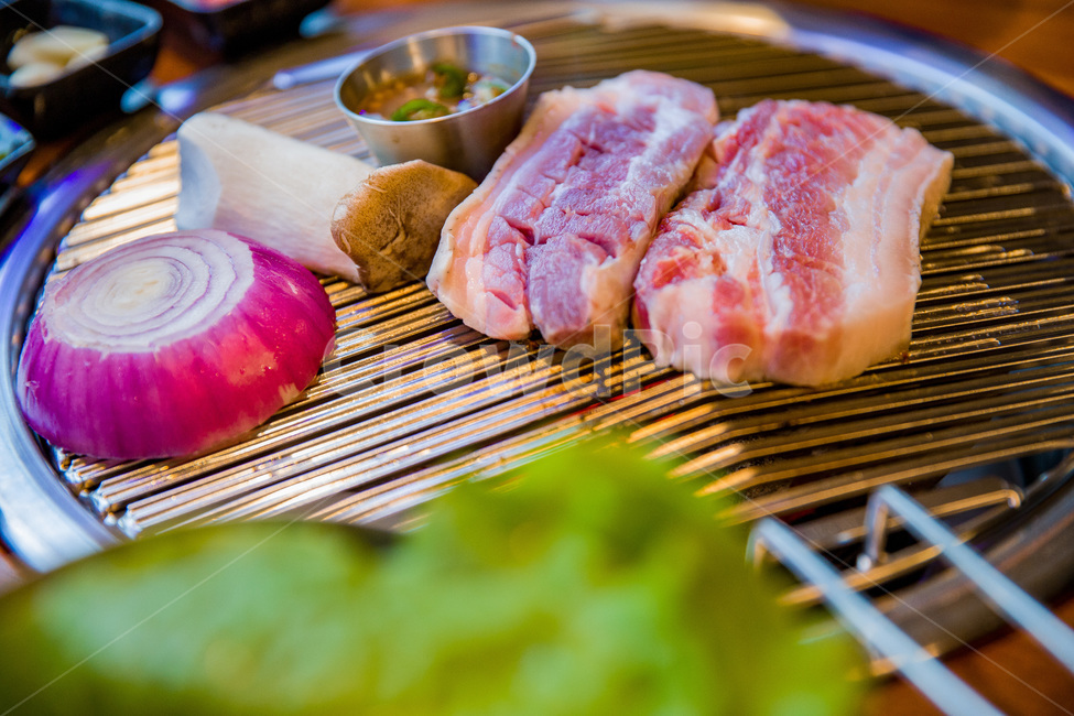 고기,생고기,돼지고기,삼겹살,돼지,구이,음식,식재료,요리,food,cook,meal,dishes,food reserves,육류,고기,meat