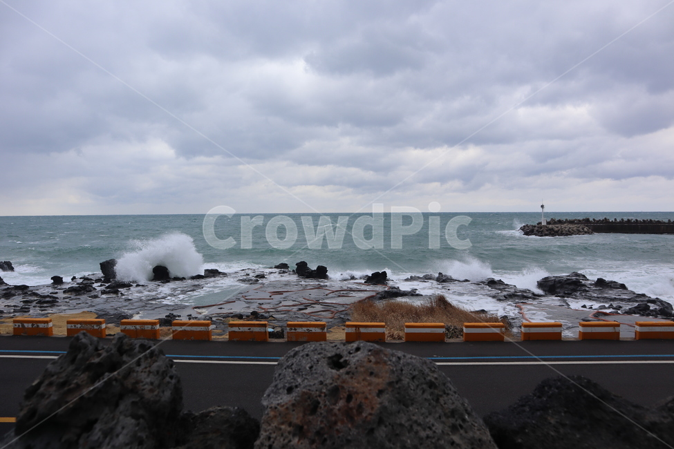 제주도,흐린날,파도,현무암,제주바다,자연,풍경,nature,landscape,제주도,jeju,jeju island,water,물,ocean,대양,outdoors,옥외,sea,바다
