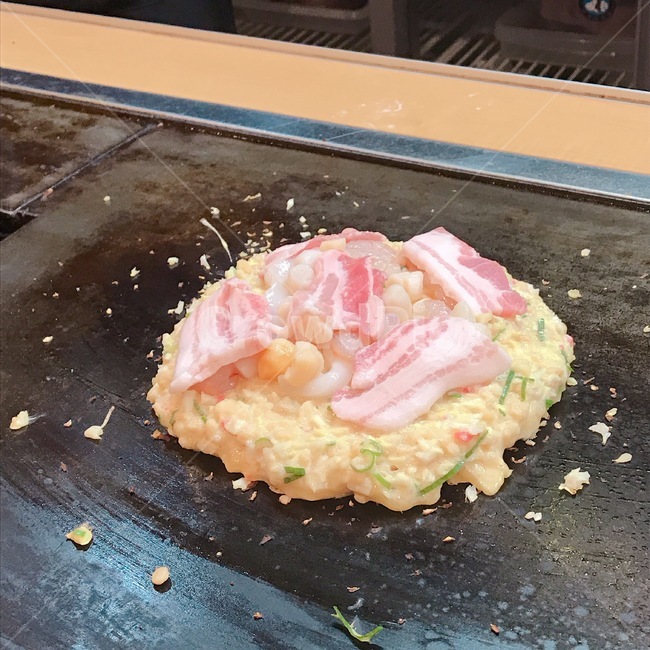 오코노미야끼,오꼬노미야끼,오코노미야키,오꼬노미야키,일식,일본,안주,빈대떡,전,부침,부침개,계란,돼지고기,철판,철판구이