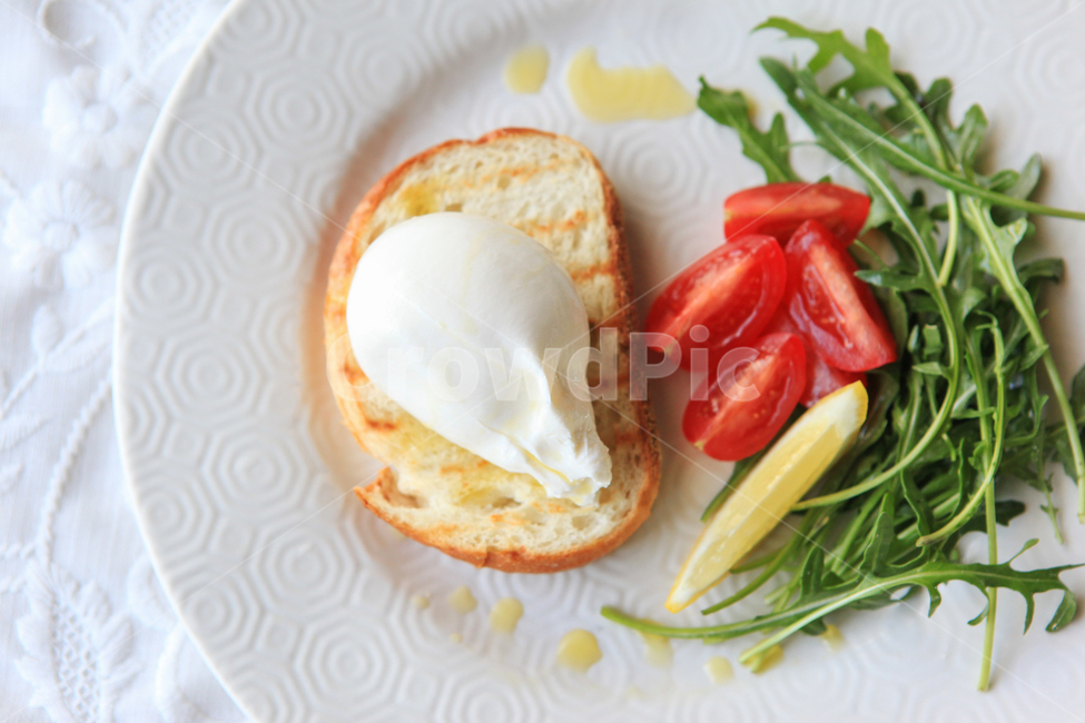 수란,레몬,루꼴라,올리브유,바게트,올리브오일,플레이팅,접시,음식,포크,푸드스타일링,푸드스타일리스트,푸드포르노,음식,식재료,요리,food,cook,meal,dishes,food reserves,아침식사,조식,브런치,breakfast,brunch