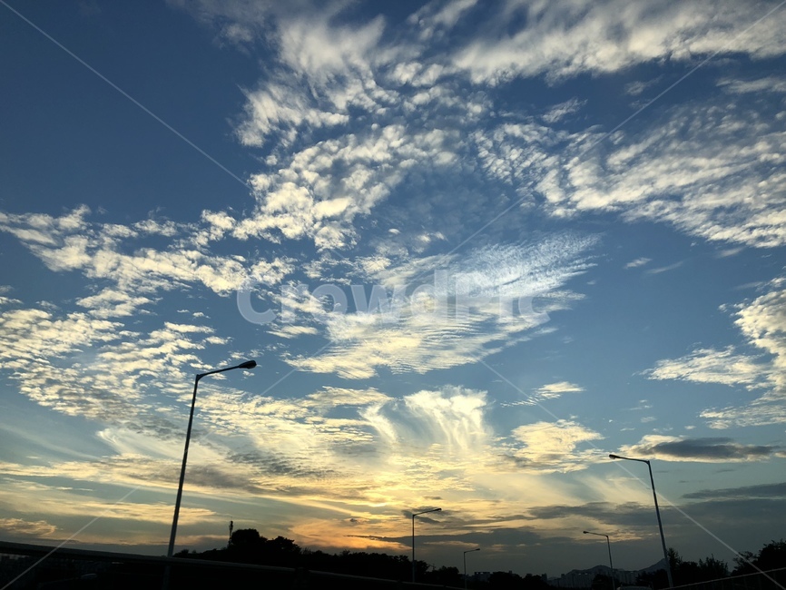 하늘,구름,석양,운전,가로등,자연,풍경,nature,landscape,outdoors,옥외,sky,cloud