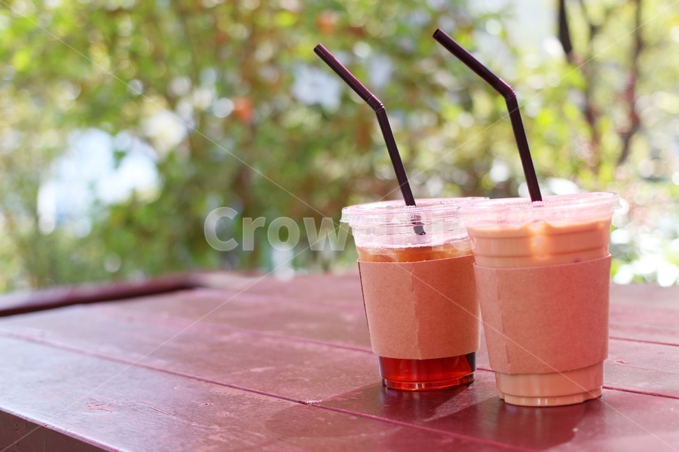 커피,아이스커피,아메리카노,coffee,벤치,테이블,마실것,커피,카페,coffee,cafe