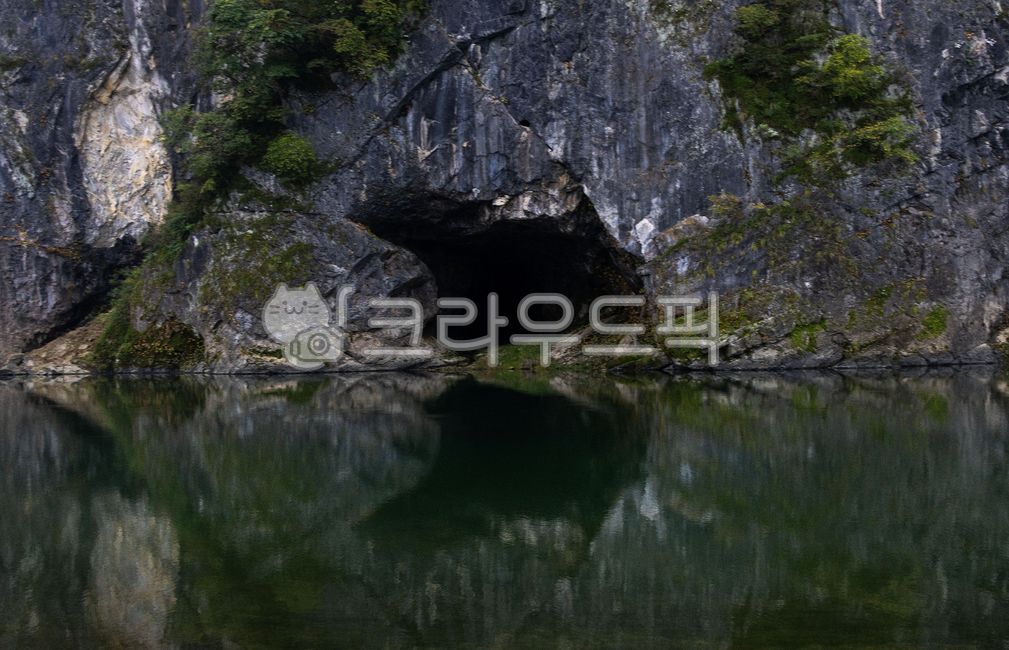 rocky cliff,rockycliff,serene landscape,tranquil landscape,reflection,landscape,nature,tranquility,serene,peaceful,peaceful,river