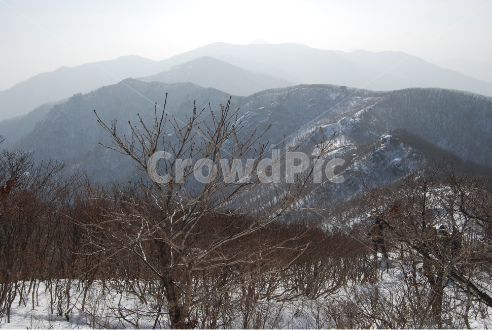 덕유산,100대명산,백암봉,인생여정,덕유산국립공원,자연의위대함,등산로,능선,아름다움,신비스런산,돌,산행,힐링,자연,감성,등산,계절,여행,한국,한국명산,한국등산,풍경,눈,나무,하늘,바람,바람소리,환경,생태계,산,땅,겨울,계절,winter,season,자연,풍경,nature,landscape,한국자연풍경,한국자연경관,korea nature landscape,outdoors,옥외,mountain range,산맥,mountain