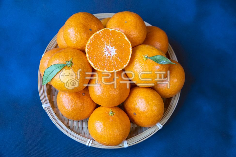 mandarin,Sweet and sour,citrus fruits,fruit,bowl,leaf,Orange,delicious,food,tangerines,orange,citrusfruit,sweet,Jeju tangerines