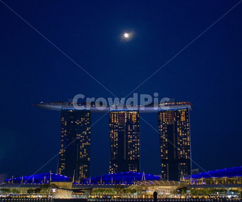 싱가포르,랜드마크,마리나베이샌즈,야경,달,officebuilding,building,건물,야경,밤,풍경,nightscape,night,landscape,랜드마크,landmark,tourist attraction,해외,외국,세계,foreign,oversea,world,세계랜드마크,해외랜드마크,외국랜드마크,world landmark,world tourist attraction