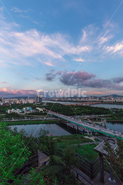 배경화면,서울,응봉산,풍경,하늘,구름,한강,도시,풍경,city,landscape,한국도시풍경,한국도시경관,korea cityscape,교통,교통수단,traffic,transportation,경치,outdoors,옥외,nature,자연,scenery