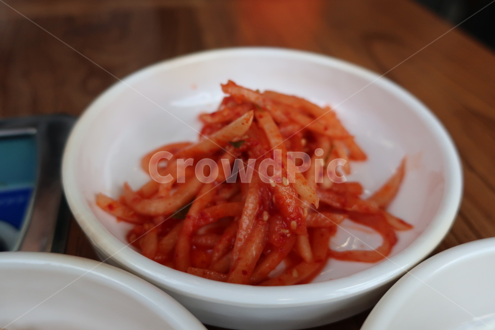 김치,무김치,무생채,반찬,한국음식,무채김치,음식,식재료,요리,food,cook,meal,dishes,food reserves