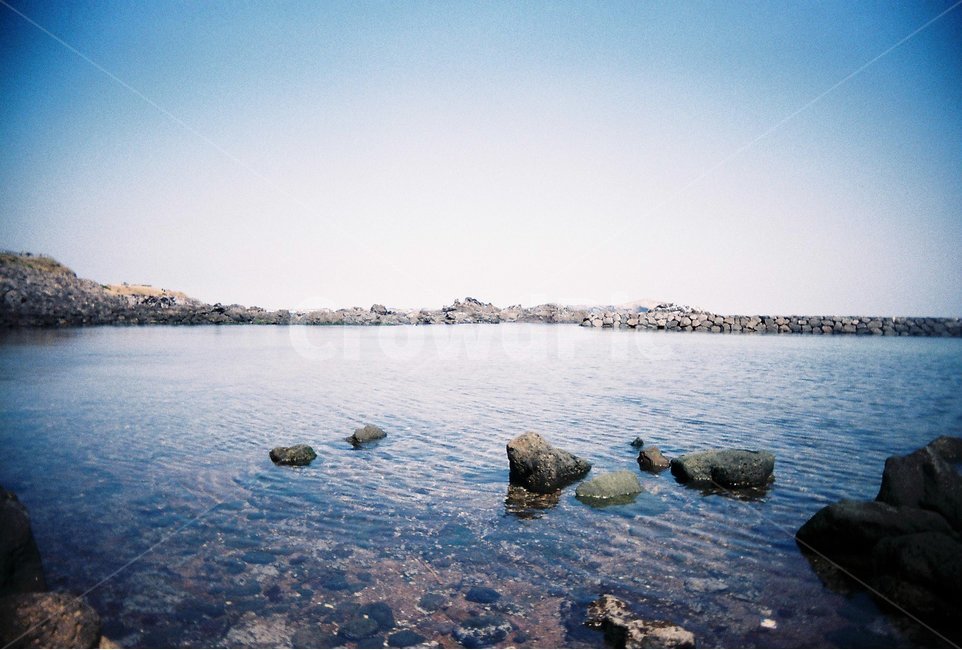 제주,바다,제주도,필름사진,필름카메라,돌,풍경,자연,풍경,nature,landscape,제주도,jeju,jeju island,outdoors,옥외,water,물