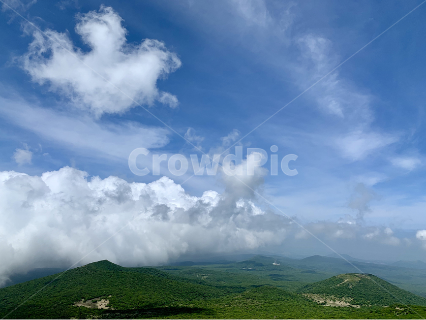 제주도,영실코스,영실탐방로,한라산,한라산국립공원,윗세오름,영실,구름,하늘,파란하늘,푸른,산,초록,푸른하늘,자연