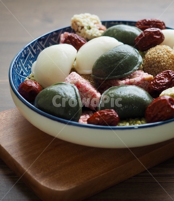 송편,한국음식,식품,한식,한국문화,한국,배경,음식문화,웰빙,문화,아시아,아시아음식,접시,전통,설날,추석,음식,요리,추석음식,설날음식,명절,명절음식,한국과자,전통과자,과자,한과,한국전통과자,쌀과자,간식,후식,스낵,음식,식재료,요리,food,cook,meal,dishes,food reserves,한식,한국음식,한국요리,korean food,korean dishes,korean meal,korean cook