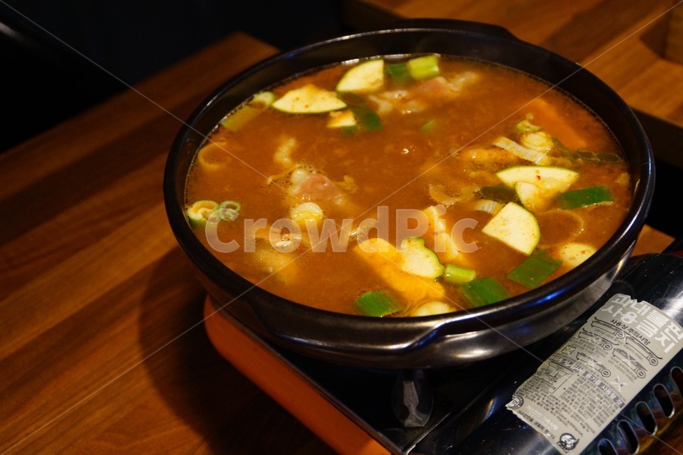 된장찌개,두부,뚝배기,음식점,식재료,찌개,음식,식재료,요리,food,cook,meal,dishes,food reserves,한식,한국음식,한국요리,korean food,korean dishes,korean meal,korean cook