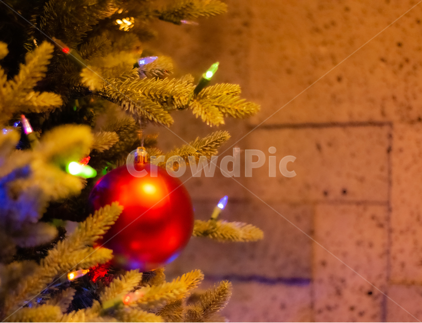 장식,ornament,크리스마스트리,조명등,12월,유리구슬,트리장식,크리스마스,tree,조명,장식품,christmastree,메리크리스마스,성탄절,merry christmas