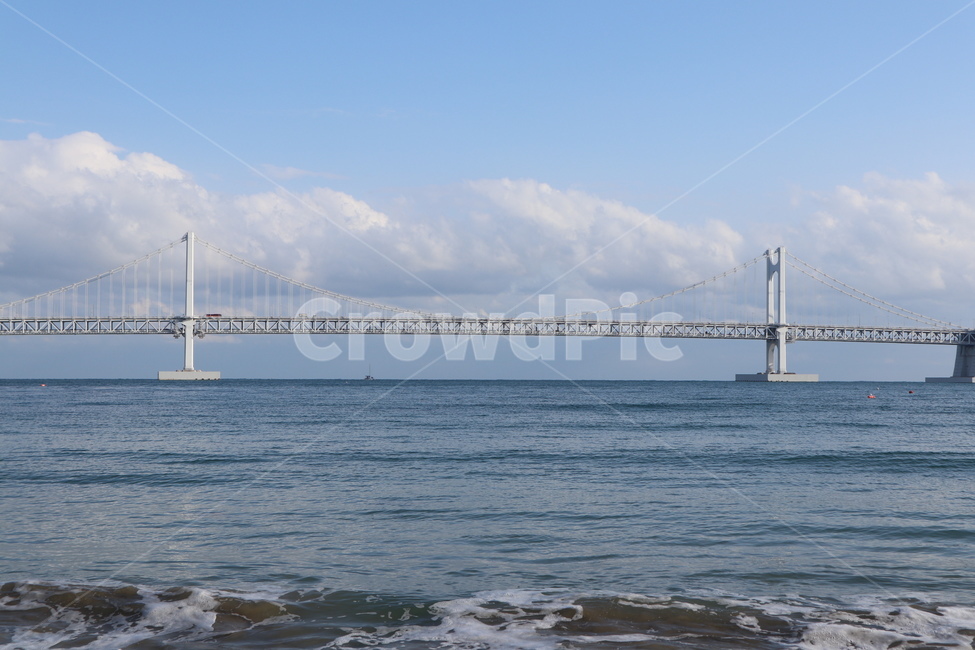 바다,파도,자연,다리,하늘과바다,랜드마크,landmark,tourist attraction,한국랜드마크,한국관광지,한국명소,korea landmark,korea tourist attraction,건축물,건물외관,exterior,building,structure,architecture,construction